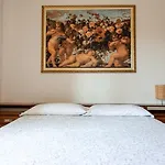 Apartment Quiet Near - Casa Plinio