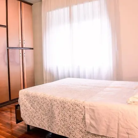 Apartment Quiet Near - Casa Plinio