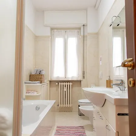 Lägenhet Quiet Near - Casa Plinio Casnate Con Bernate